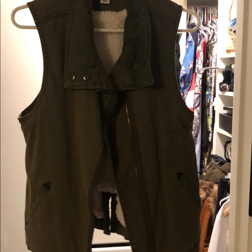 Green vest!